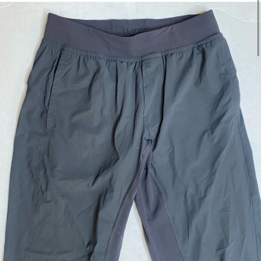 Lululemon Mens Track Pants Gray Studio Surge Gym Yoga